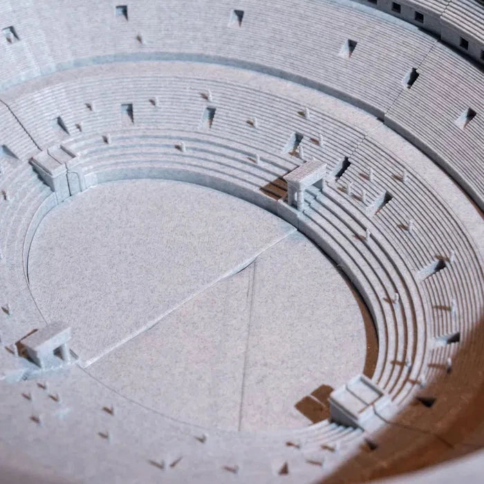 Roman Colosseum Model - High Precision Architectural Replica (37cm Wide)