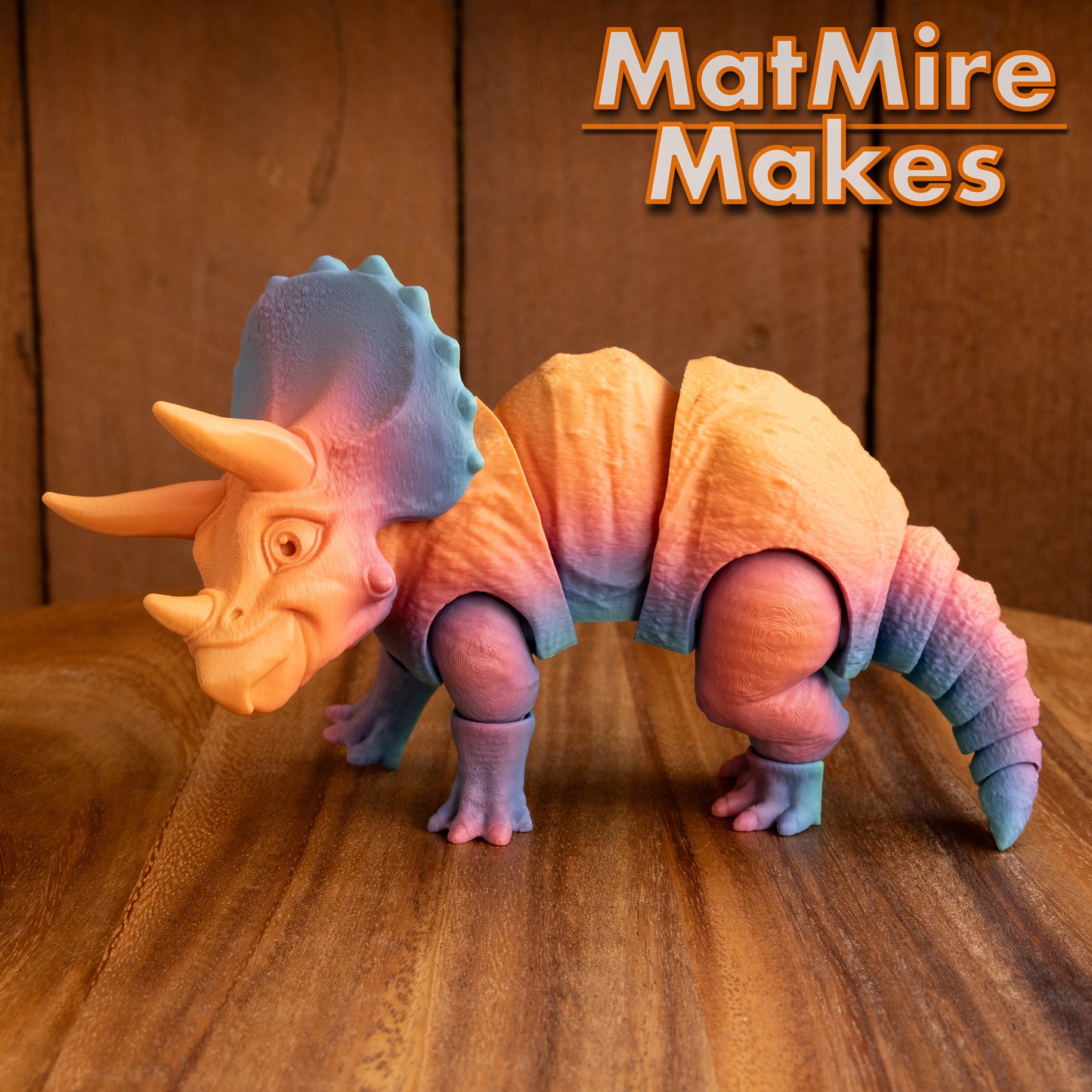 Dinosaurio Triceratops Impreso en 3D por MatMire Makes