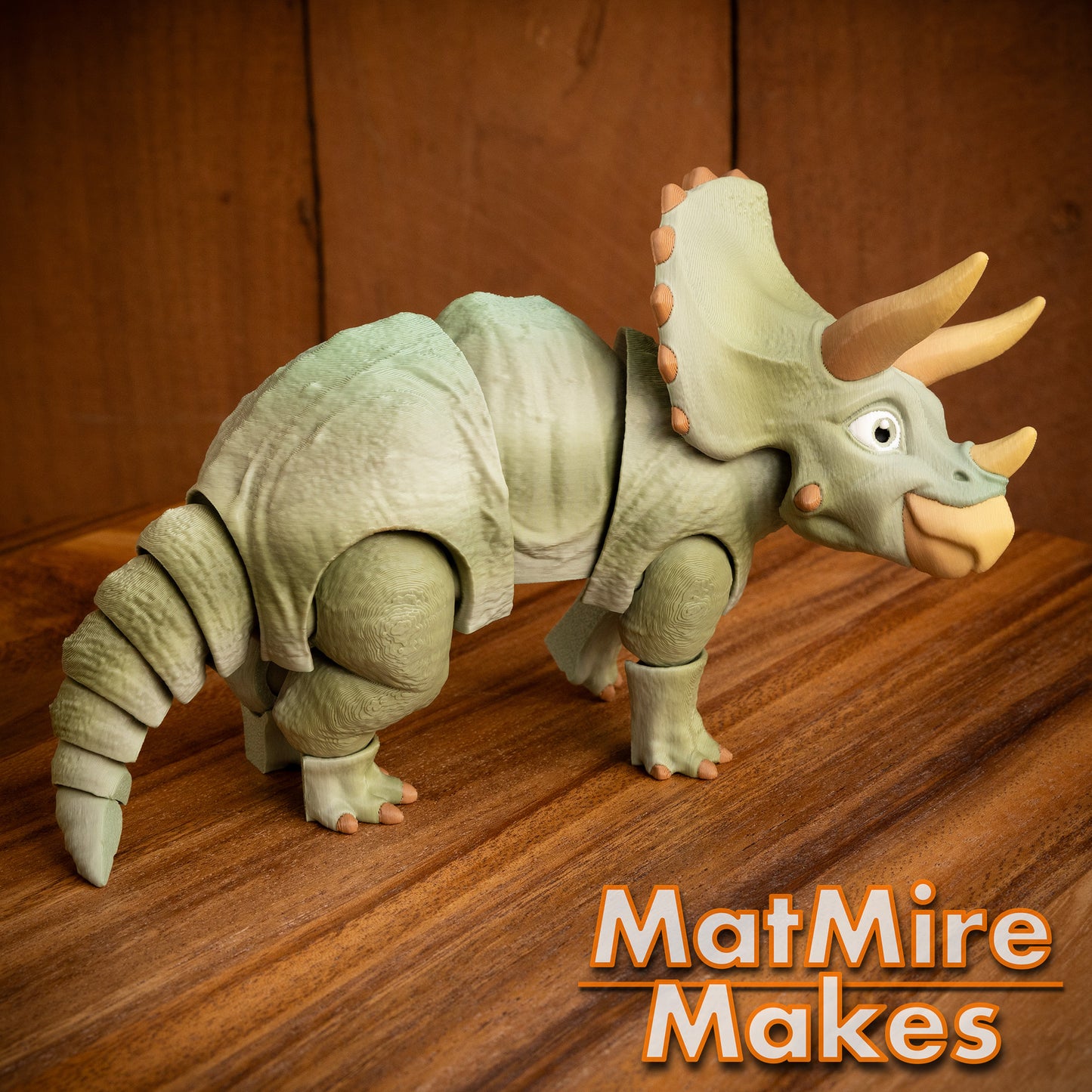 Dinosaurio Triceratops Impreso en 3D por MatMire Makes